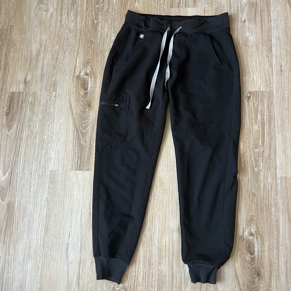 XS Petite Women’s Figs scrub pants